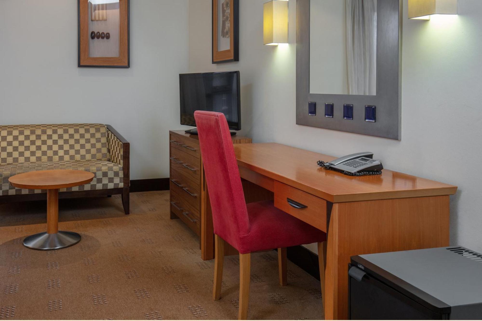 Crewe Hall Hotel & Spa - Cheshire Δωμάτιο φωτογραφία